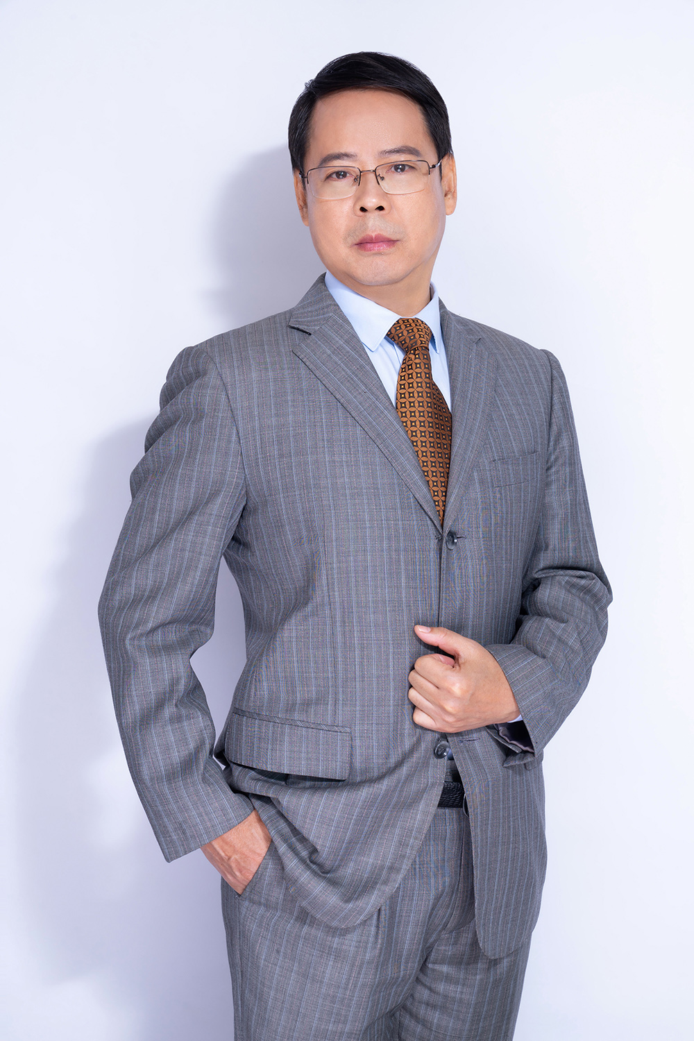 颜知明.jpg